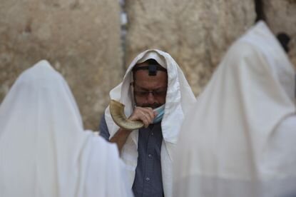 Israel Headed for Full Lockdown Amid COVID Surge