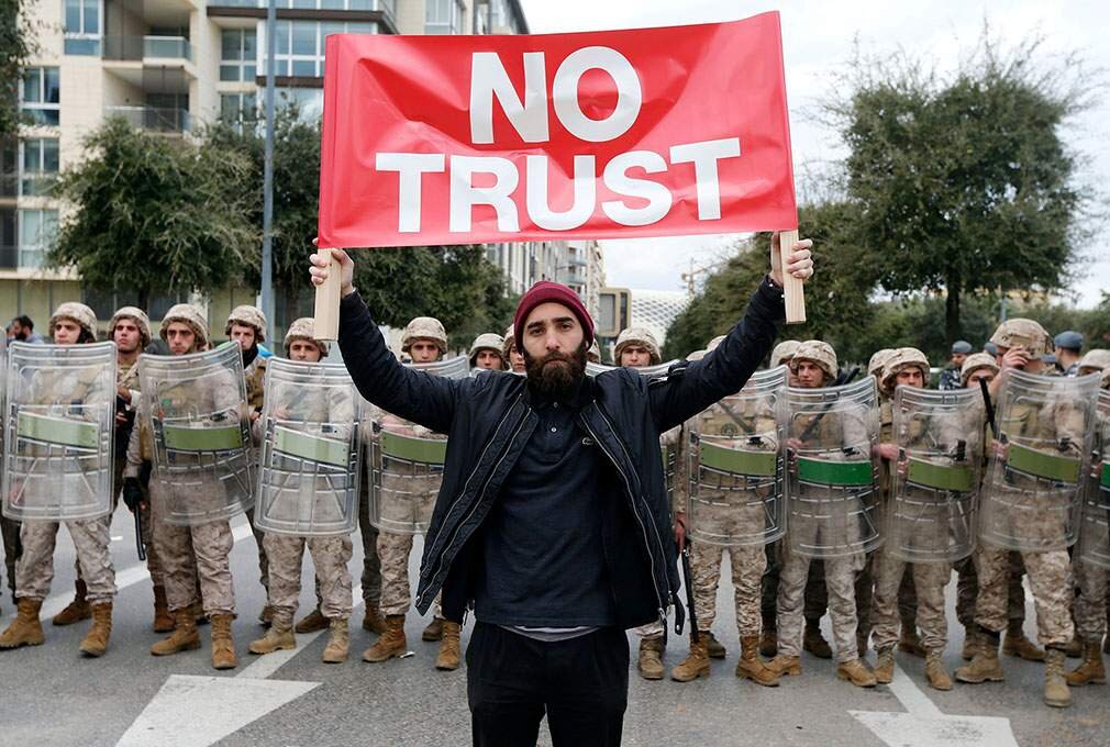 Lebanese Youth March as Gov't, Economy Falter